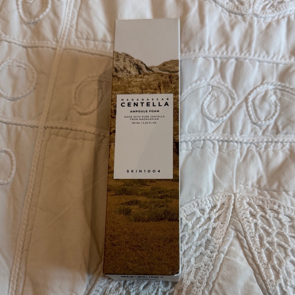 Madagascar Centella Ampoule Foam Cleanser - White and Brown